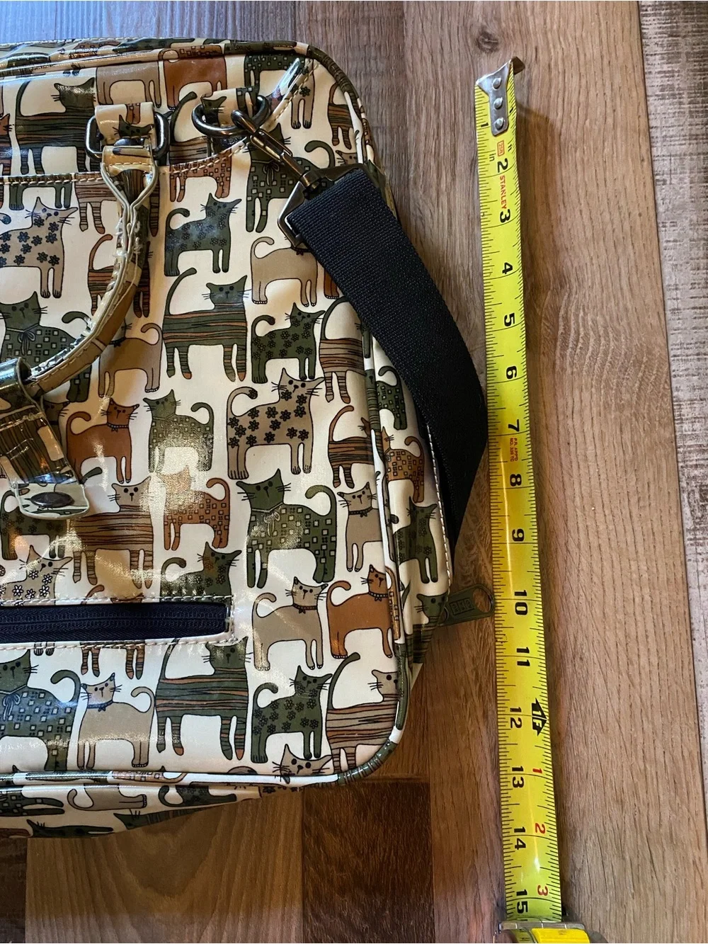 Vinyl Laptop Bag with Cat Pattern - Green/Brown Vintage